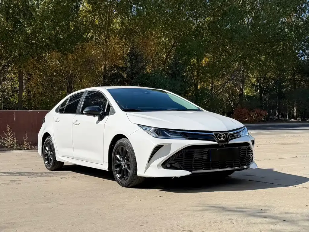 Toyota Corolla — фото 4