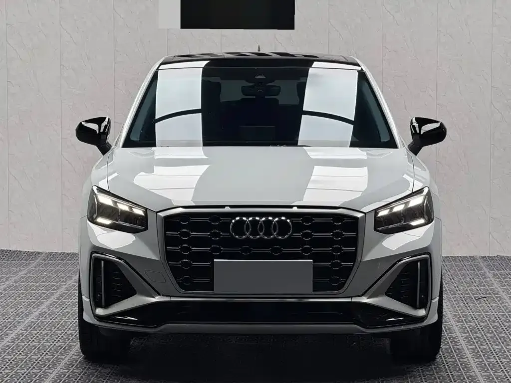 Audi Q2L — фото 4