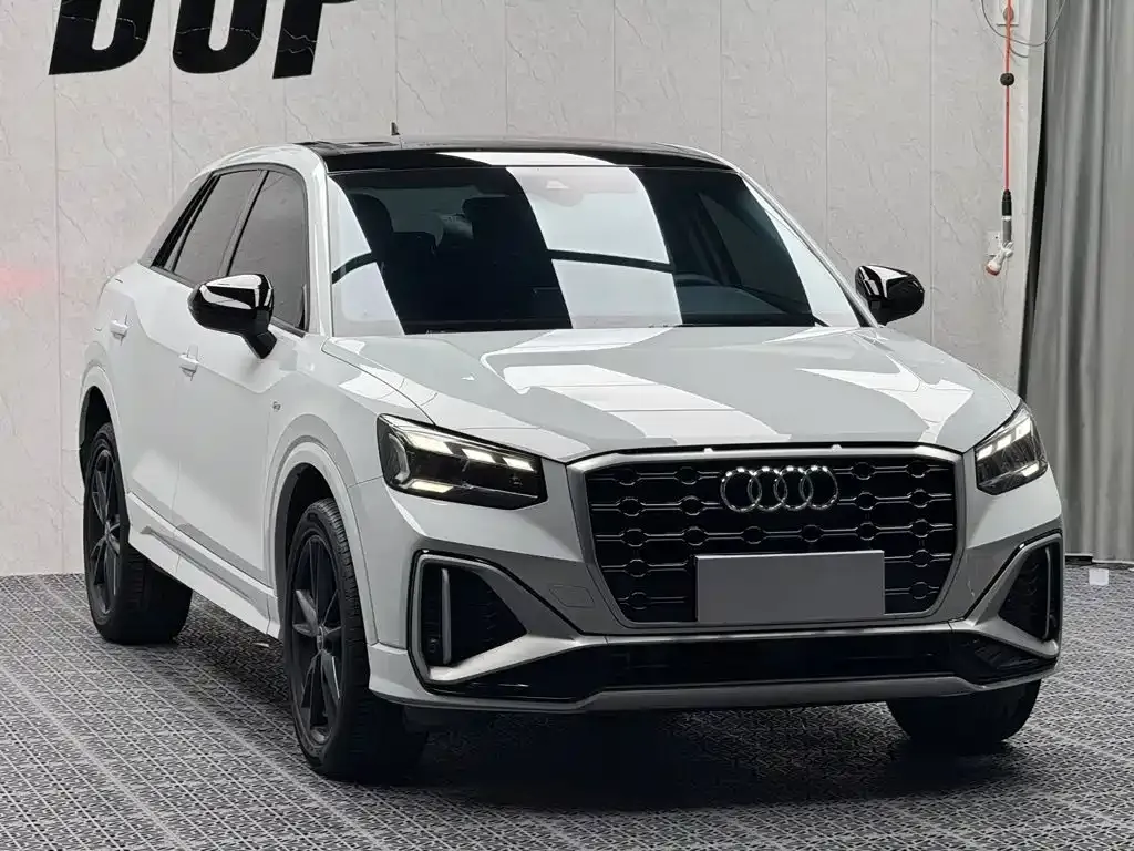 Audi Q2L — фото 5