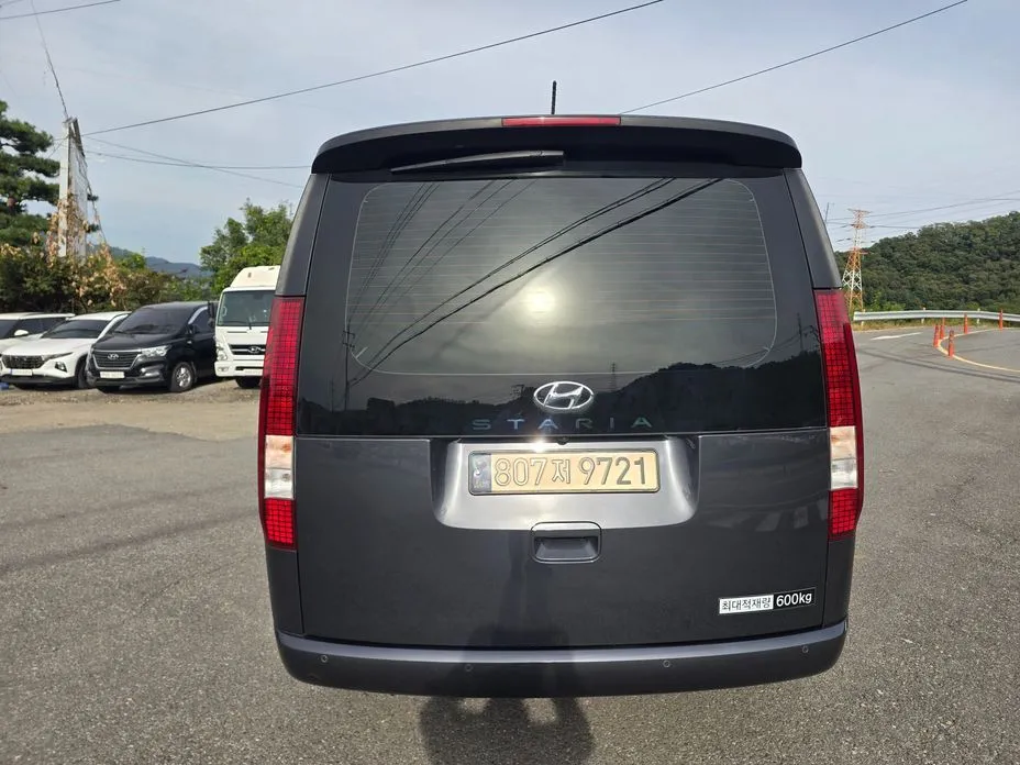 Hyundai Staria — фото 2