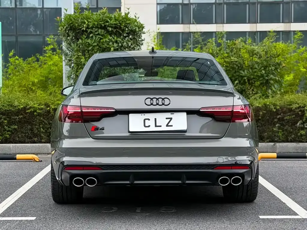 Audi S4 — фото 4