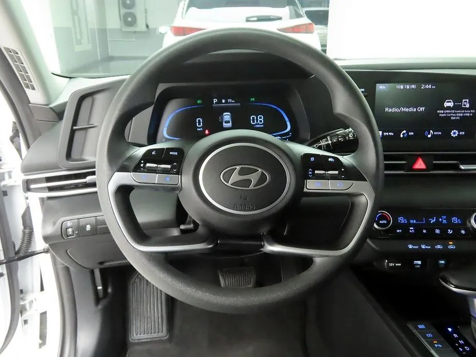 Hyundai AVANTE — фото 10
