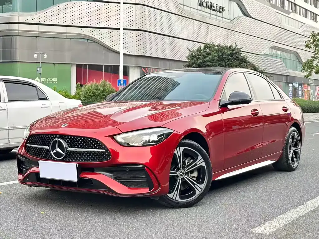Mercedes-Benz C-Class — фото 1