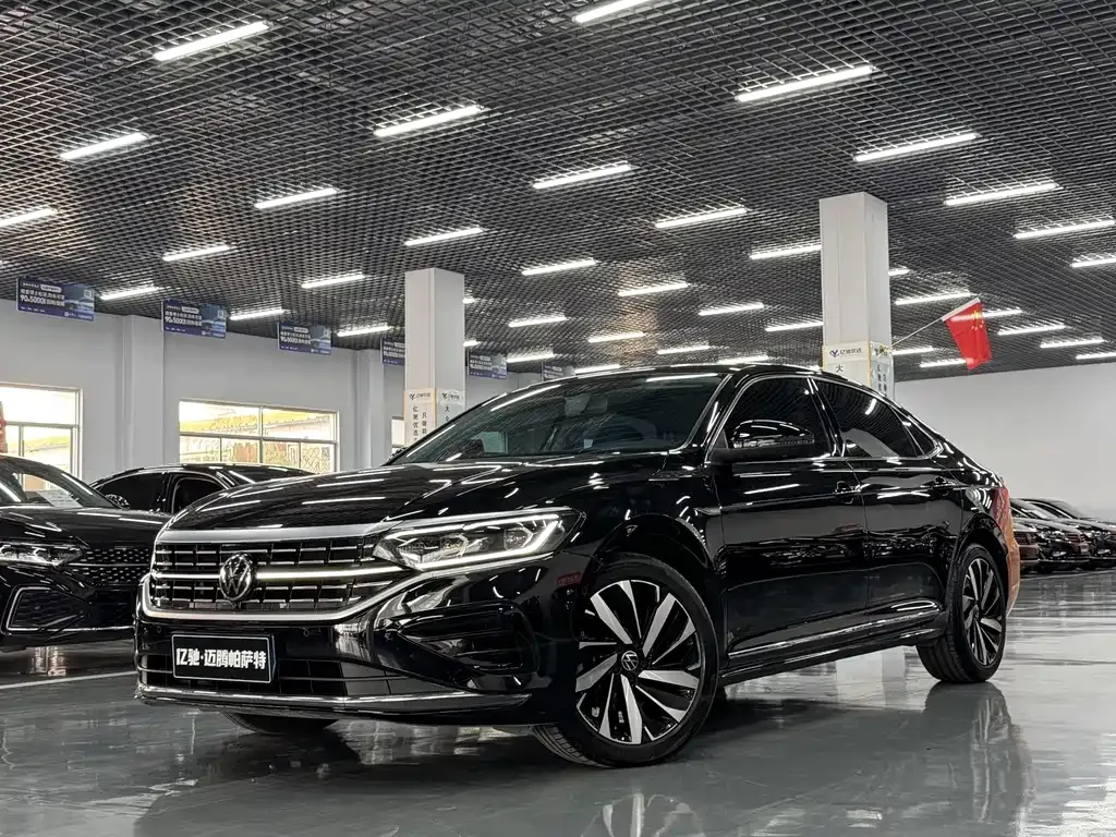 Volkswagen Passat — фото 1