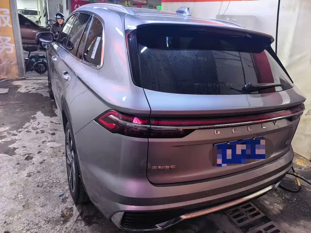 Geely Xingyue L — фото 4
