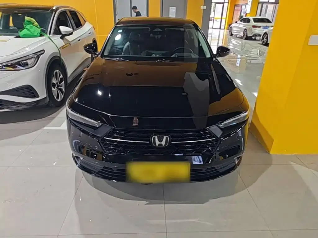 Honda Accord — фото 9