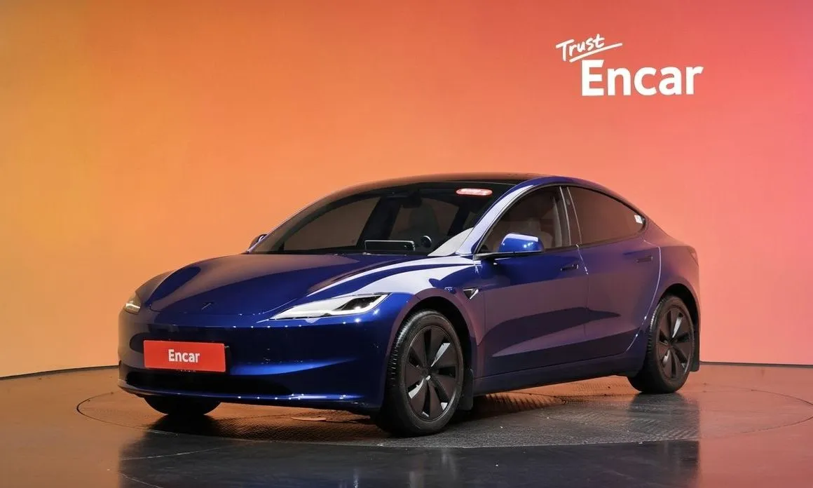 Tesla Model 3 — фото 1