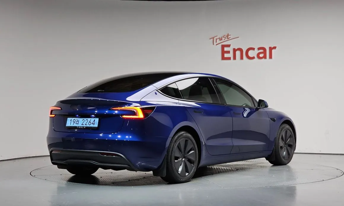 Tesla Model 3 — фото 2