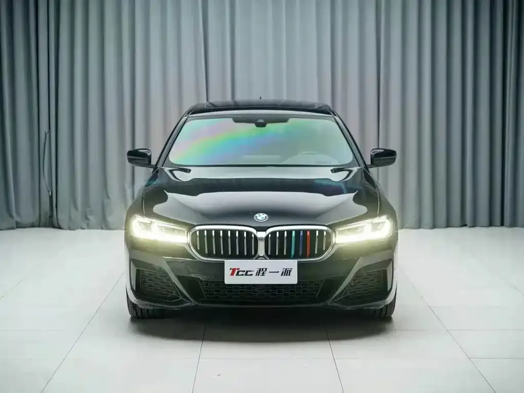 BMW 5 Series — фото 2