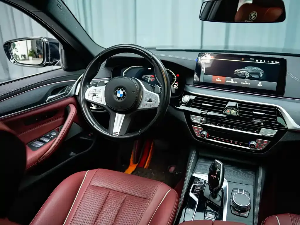 BMW 5 Series — фото 9