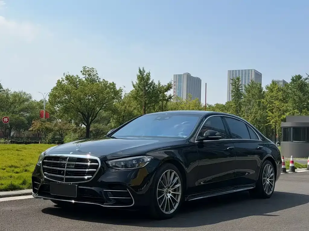 Mercedes-Benz S-Class — фото 1