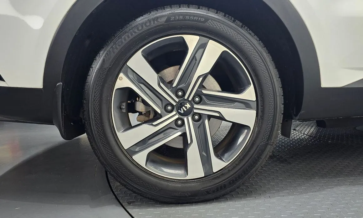 Kia Sorento — фото 6