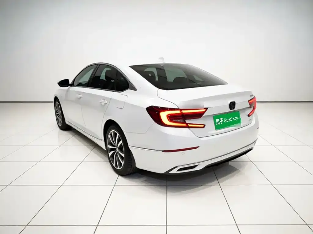 Honda Accord — фото 6