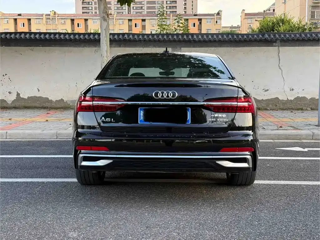 Audi A6L — фото 7