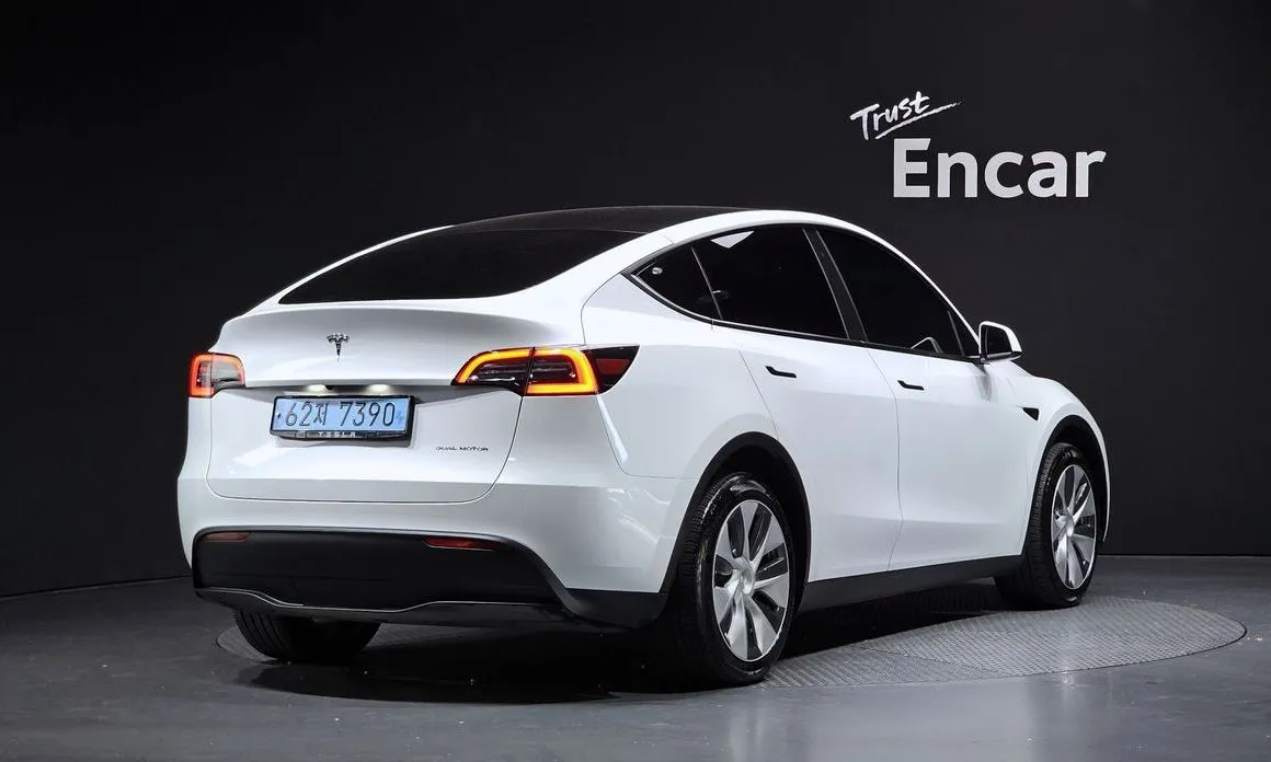 Tesla Model Y — фото 2