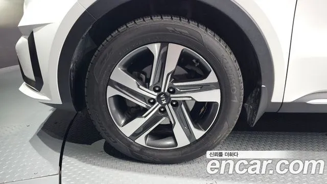 Kia Sorento — фото 10