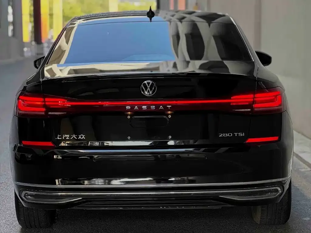 Volkswagen Passat — фото 3