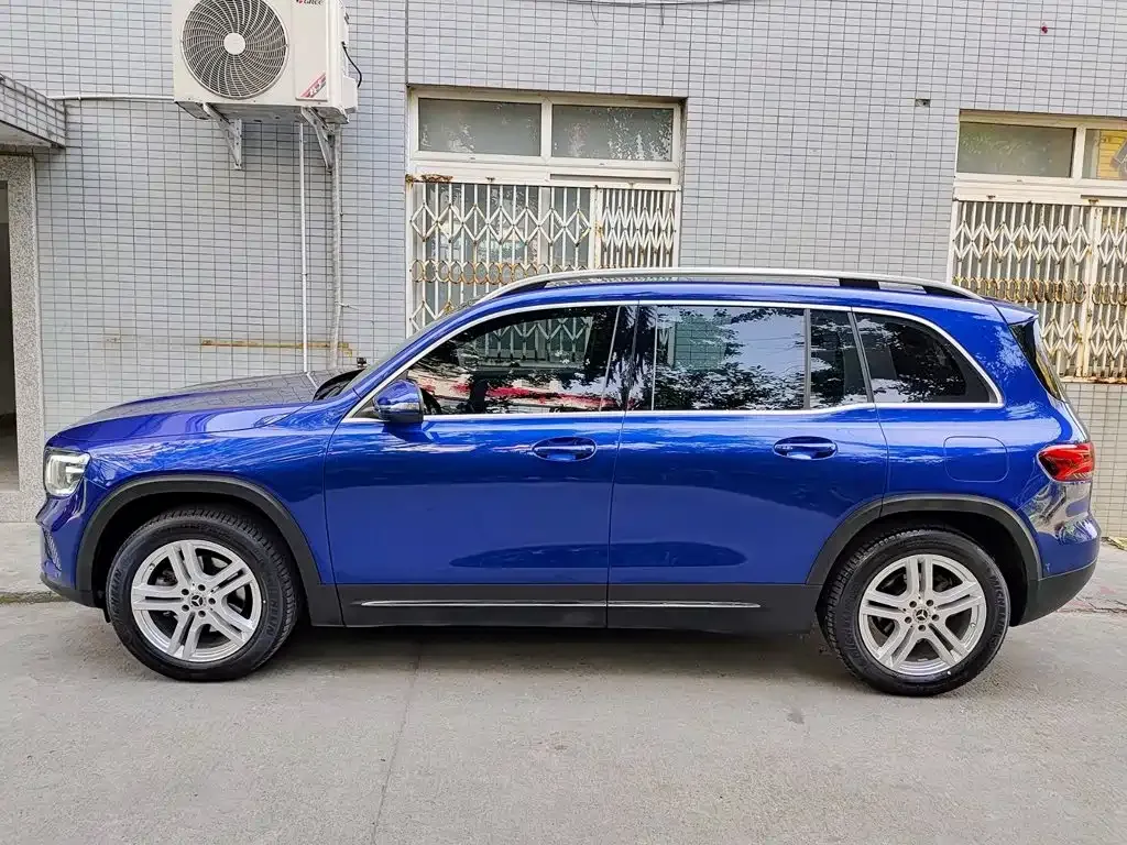 Mercedes-Benz GLB — фото 10