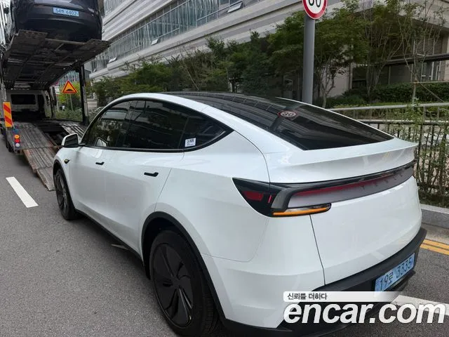 Tesla Model Y — фото 5