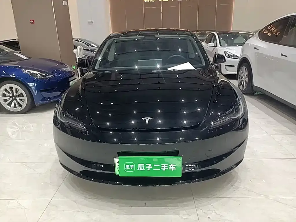 Tesla Model 3 — фото 4
