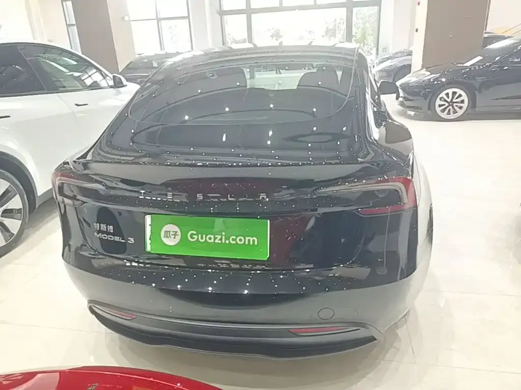 Tesla Model 3 — фото 5