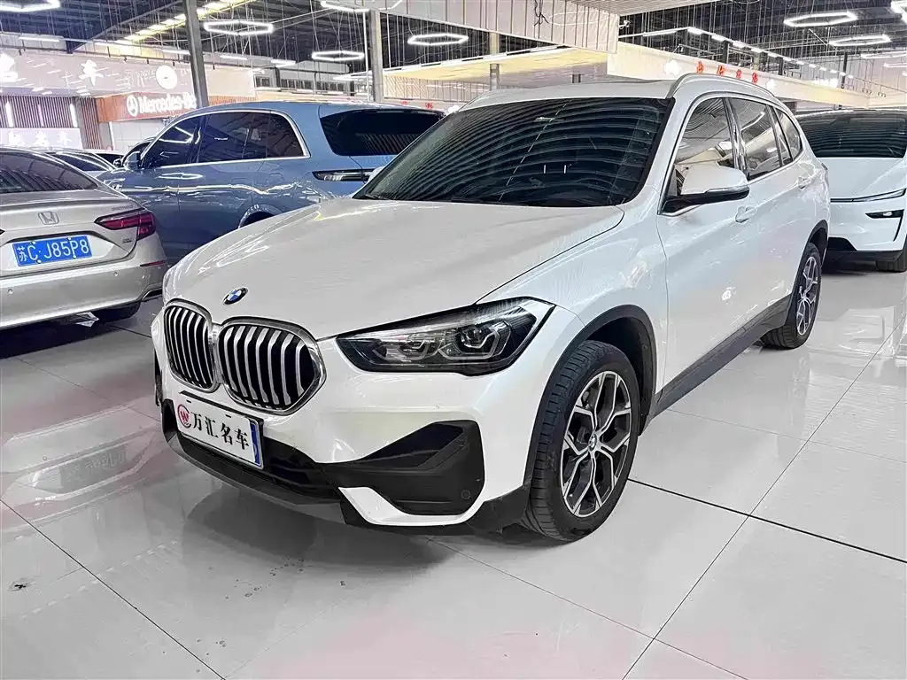 BMW X1 — фото 1