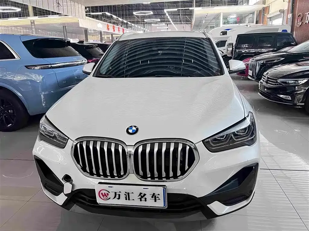 BMW X1 — фото 10