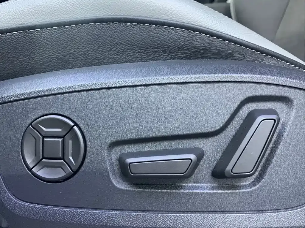 Audi Q3 — фото 10