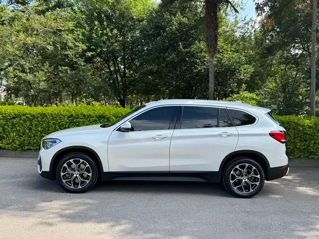 BMW X1 — фото 7