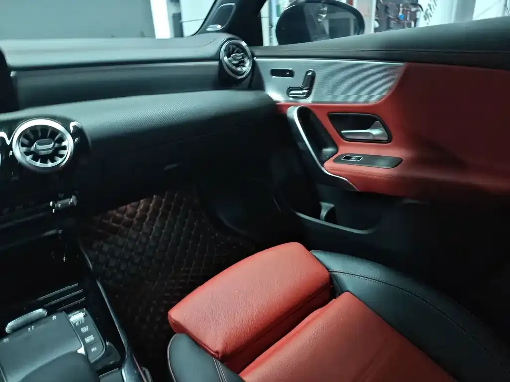 Mercedes-Benz A-Class AMG — фото 2