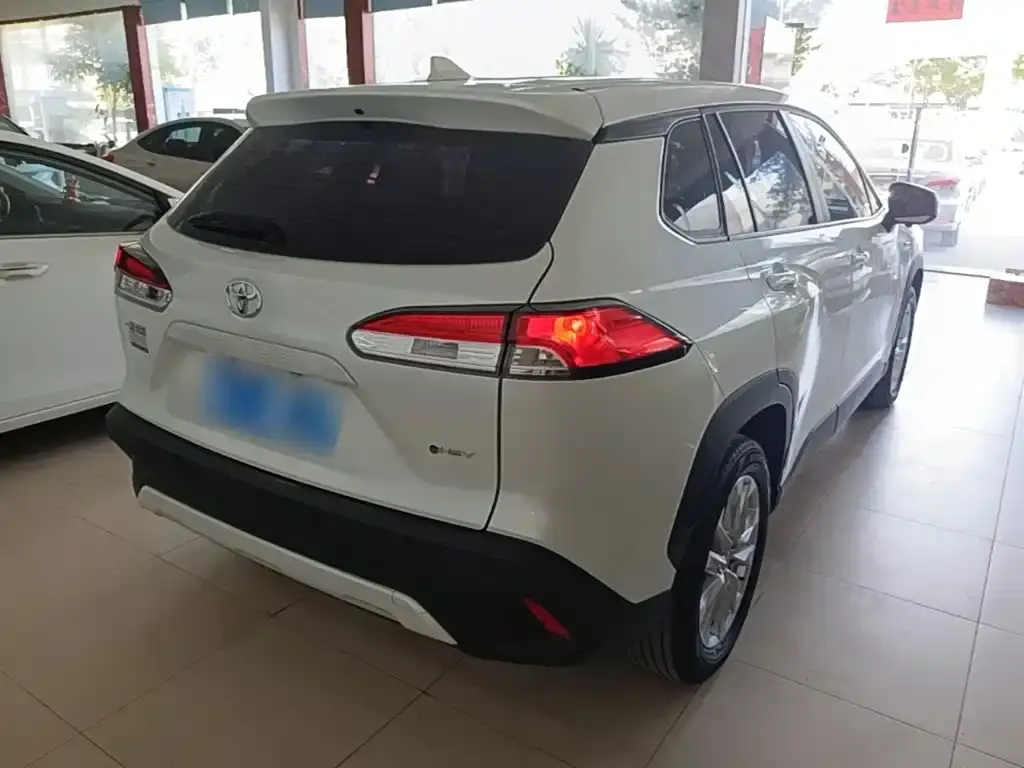 Toyota Corolla Cross — фото 4