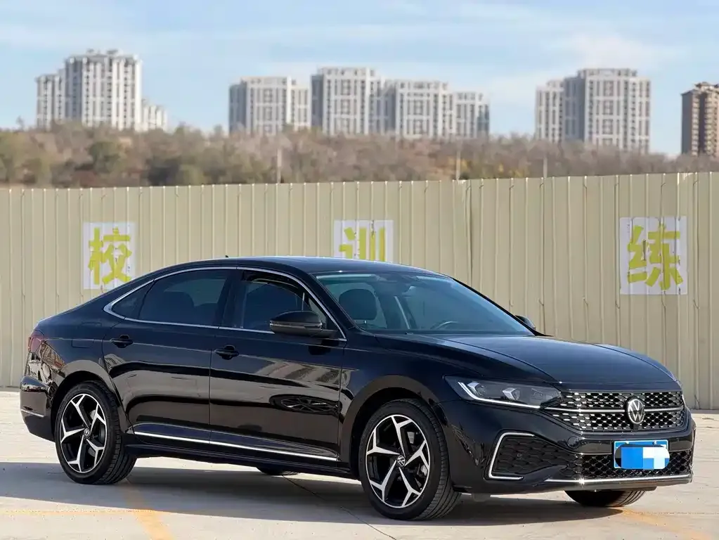 Volkswagen Passat — фото 3