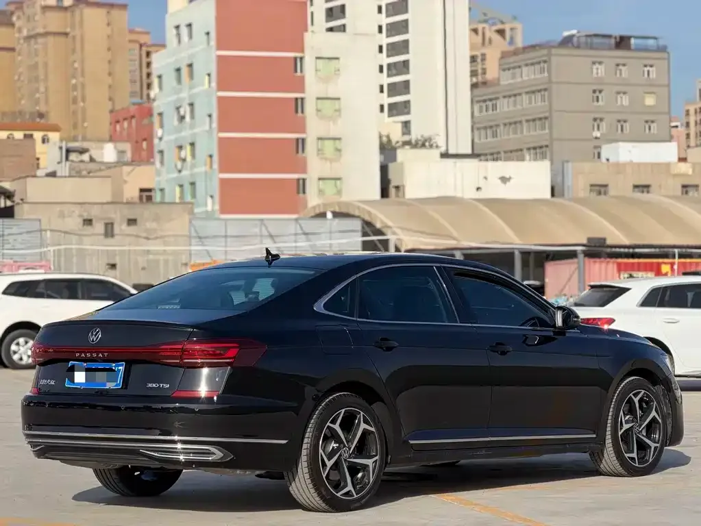 Volkswagen Passat — фото 5