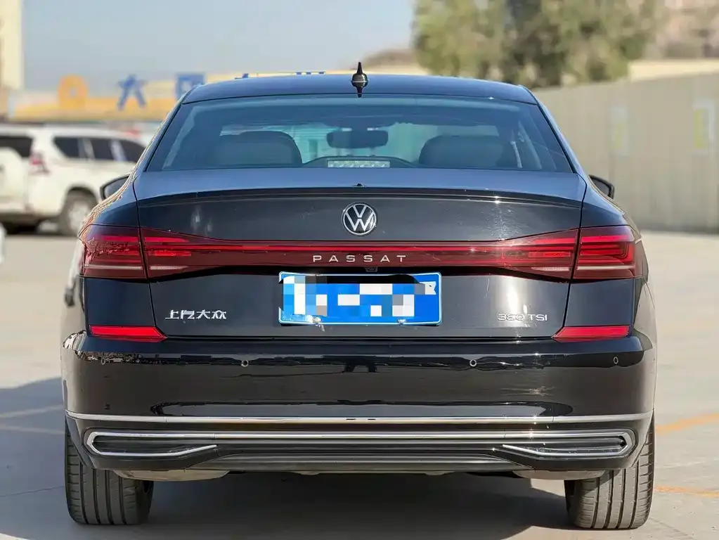 Volkswagen Passat — фото 7