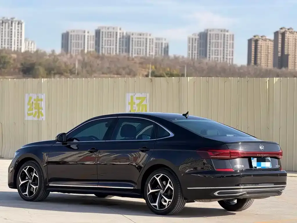 Volkswagen Passat — фото 2
