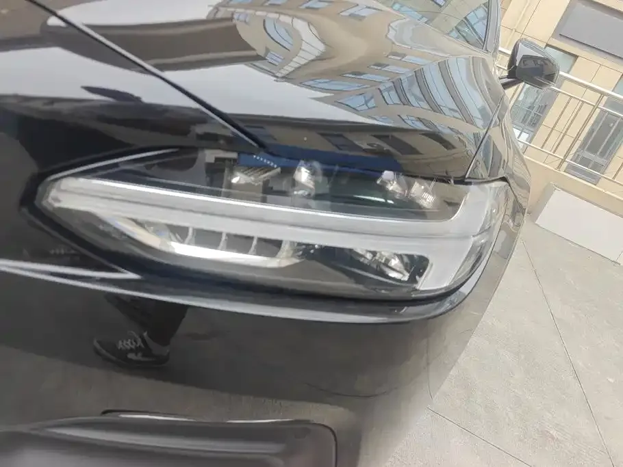 Volvo S90 — фото 4