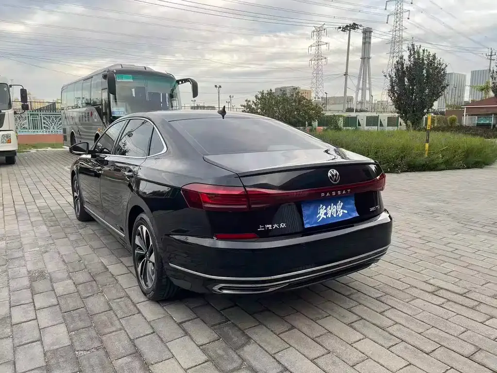 Volkswagen Passat — фото 9