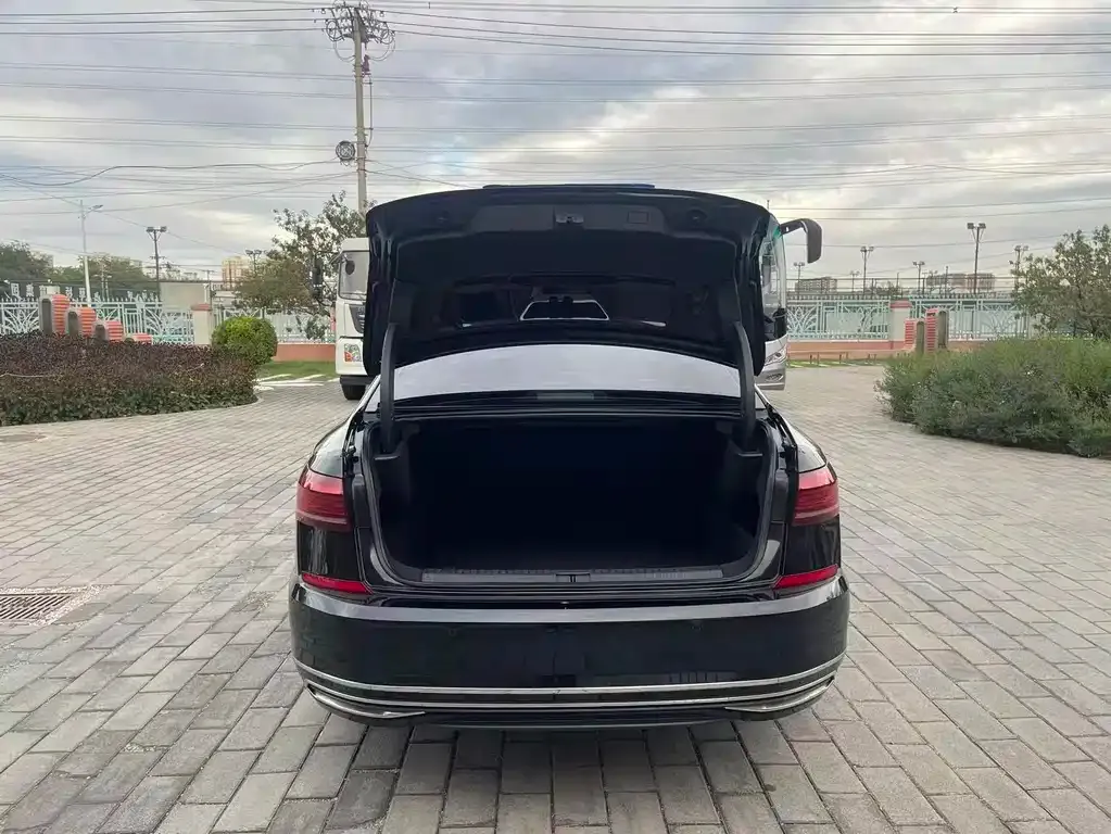 Volkswagen Passat — фото 7