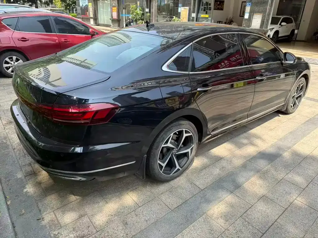Volkswagen Passat — фото 9