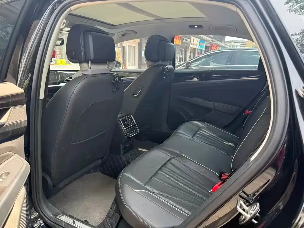 Volkswagen Passat — фото 3