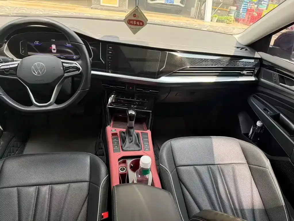 Volkswagen Passat — фото 7