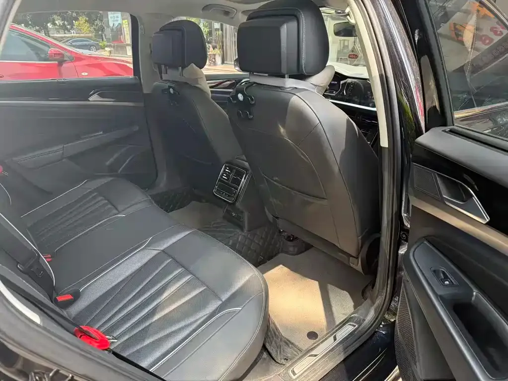 Volkswagen Passat — фото 5