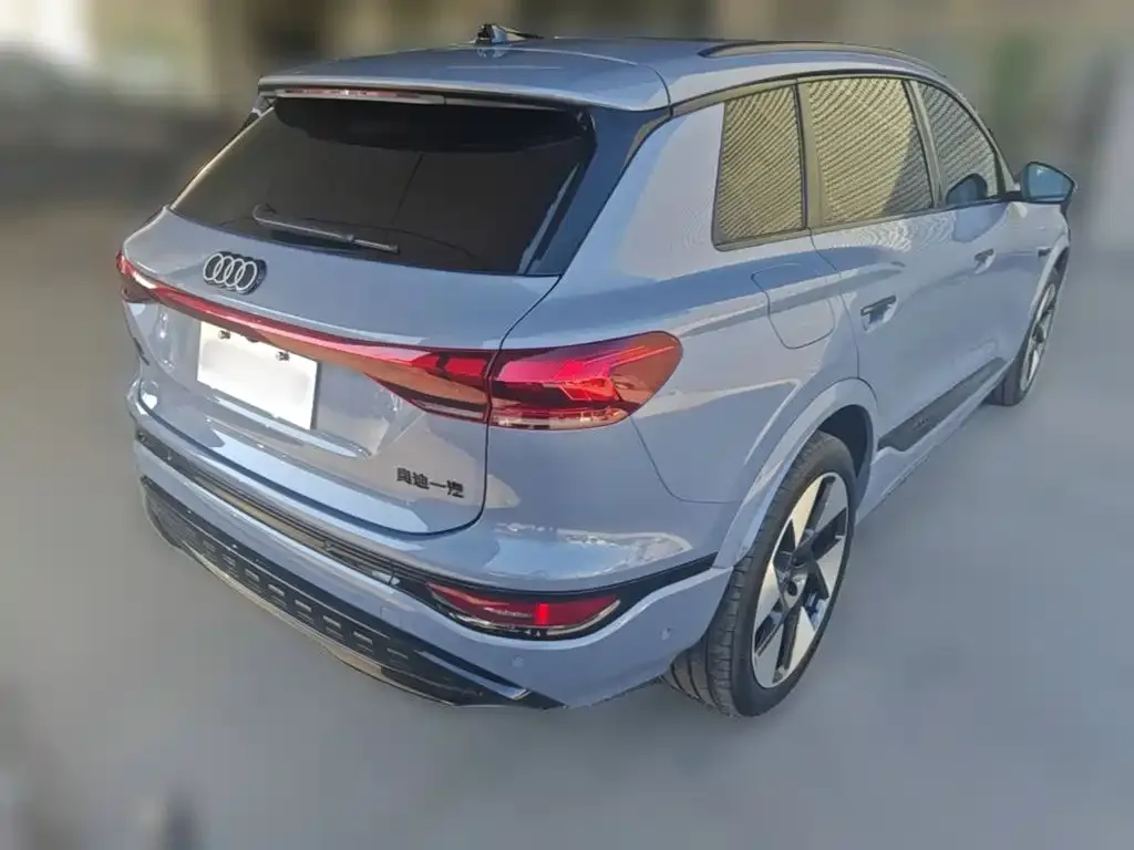Audi Q6L e-tron — фото 3