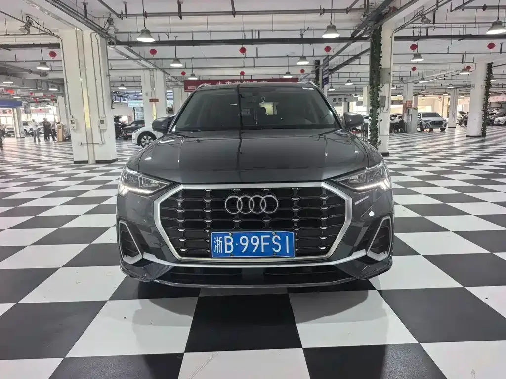 Audi Q3 — фото 5