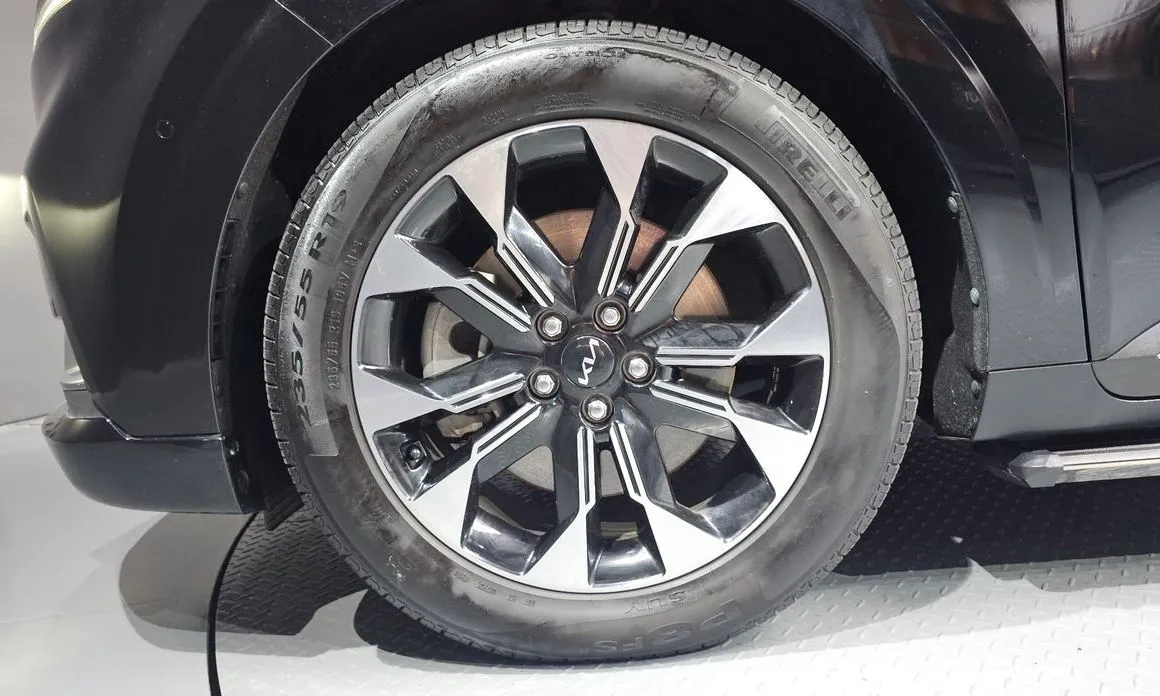 Kia Carnival — фото 10