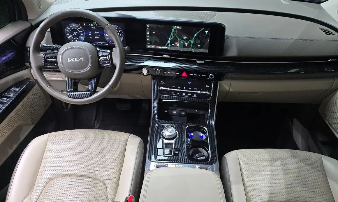 Kia Carnival — фото 9