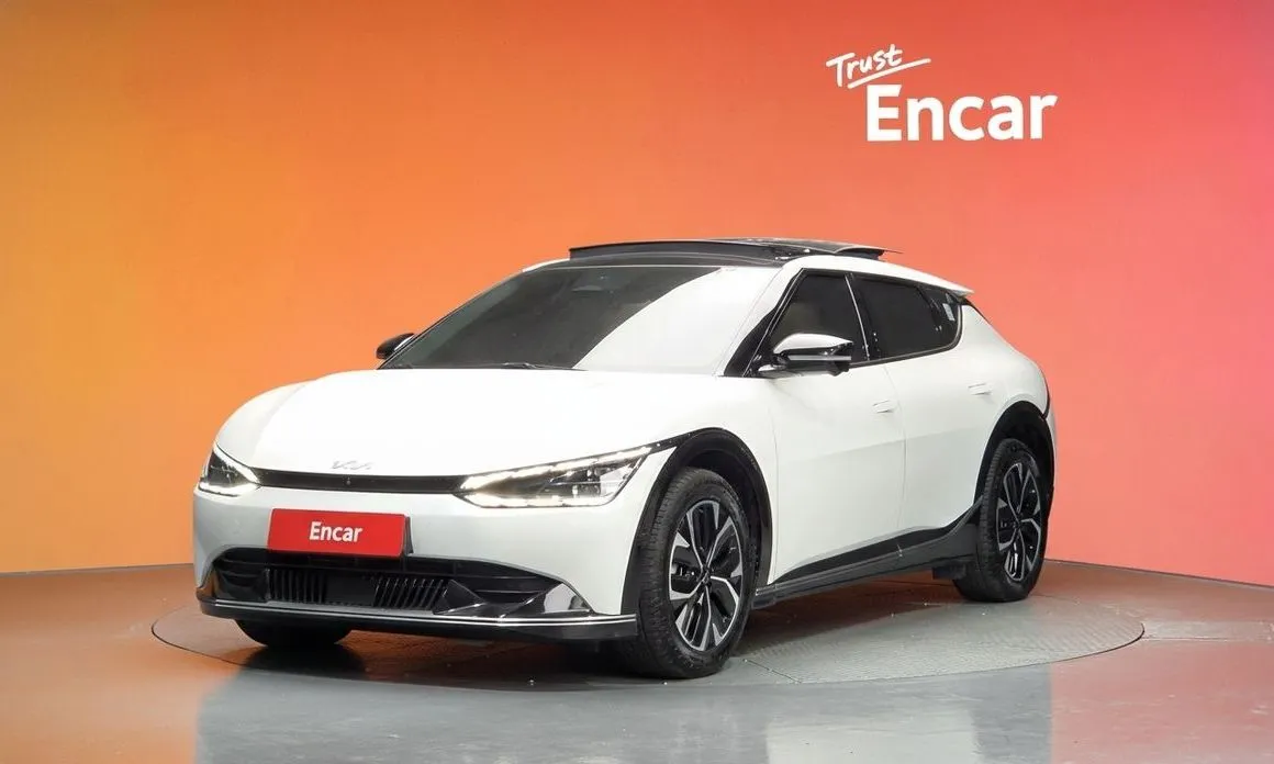 Kia EV6 — фото 1