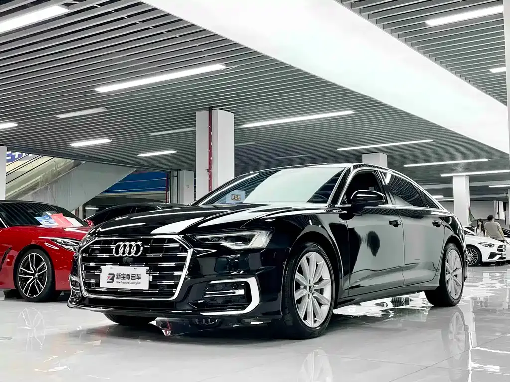 Audi A6L — фото 1