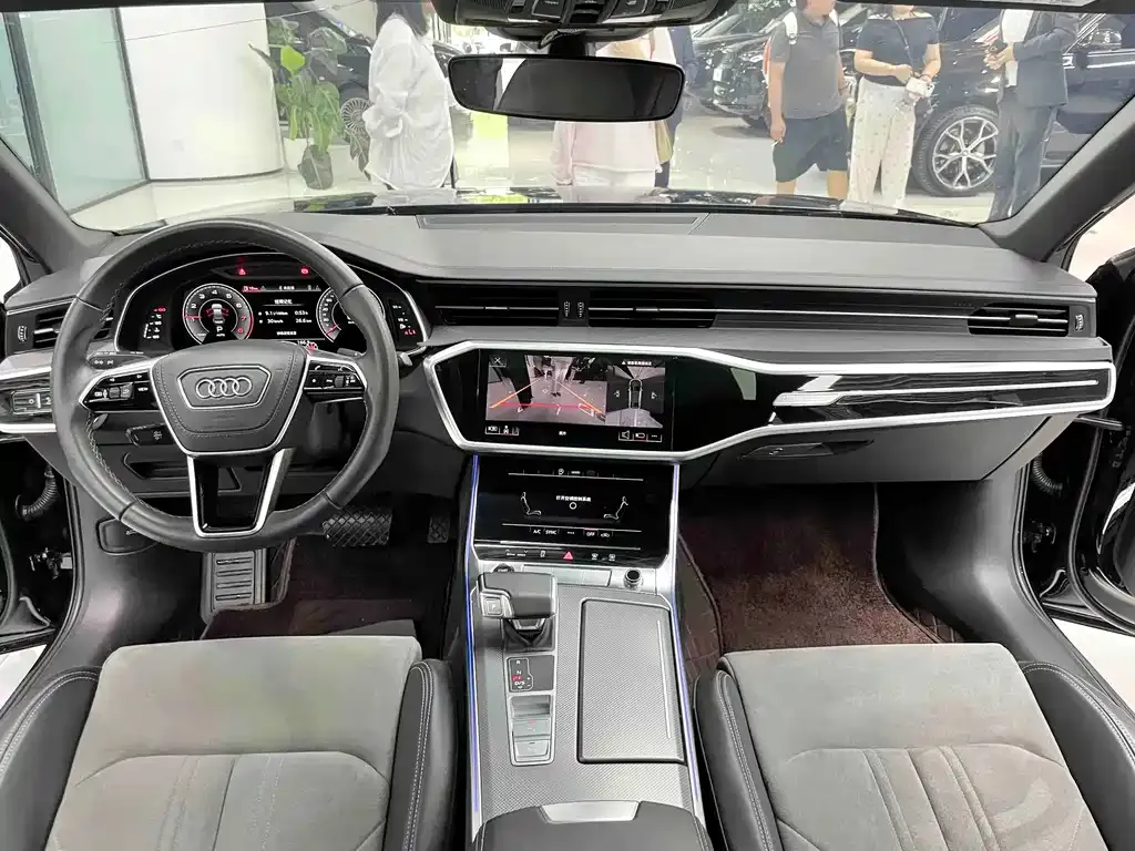 Audi A6L — фото 10