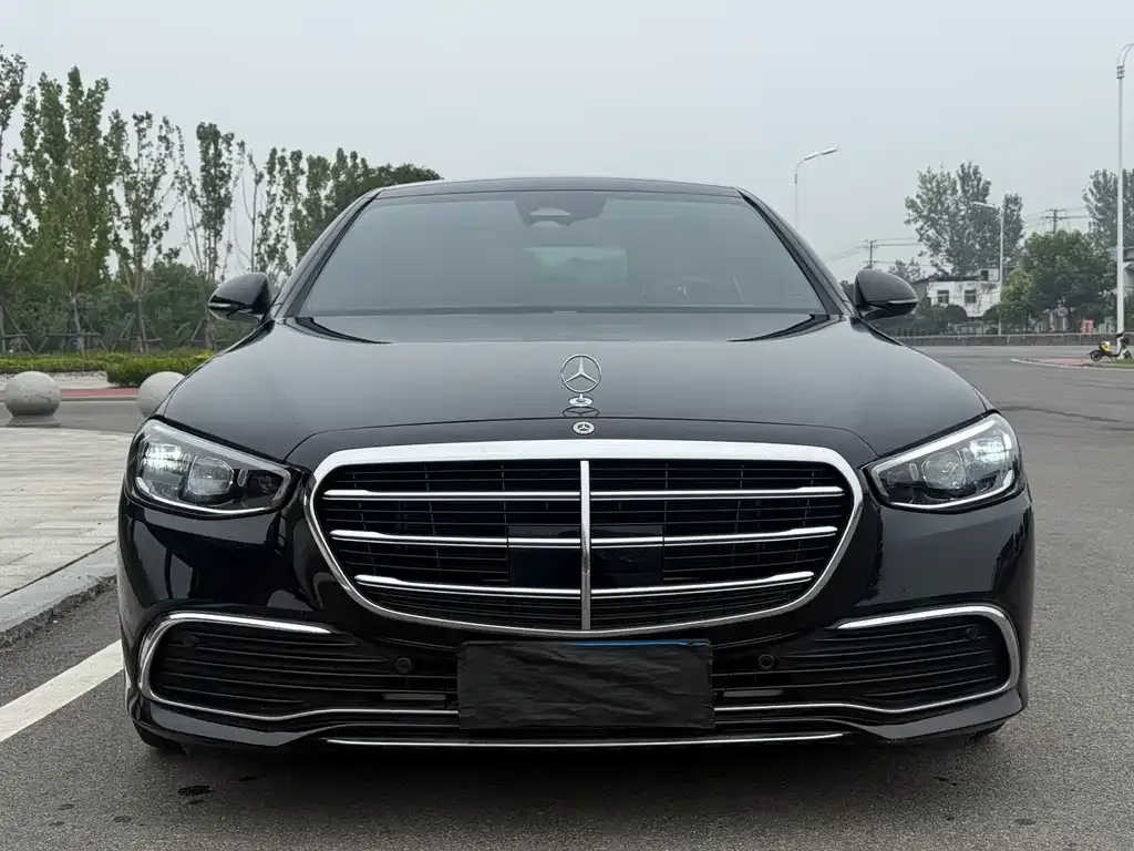 Mercedes-Benz S-Class — фото 1